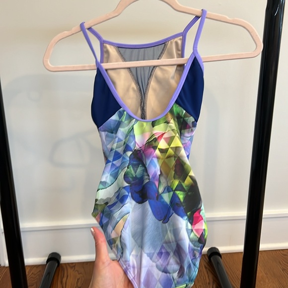 Elevé girl’s leotard size L. Multicolor design. Pristine condition. - Picture 4 of 8